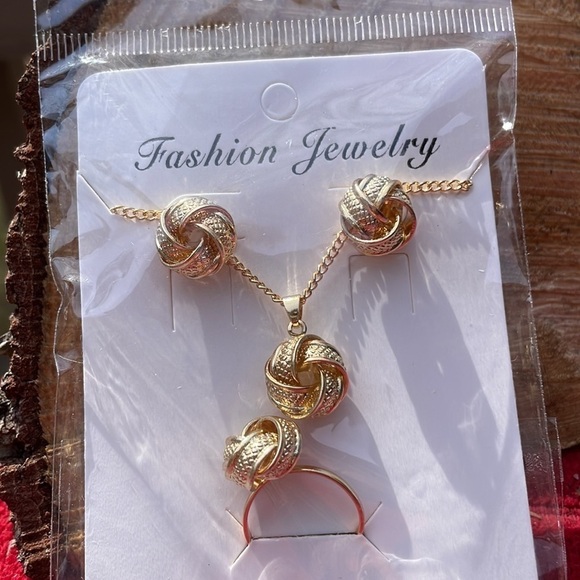 Gold Knotted Necklace Earrings And Ring Set - Picture 6 of 10